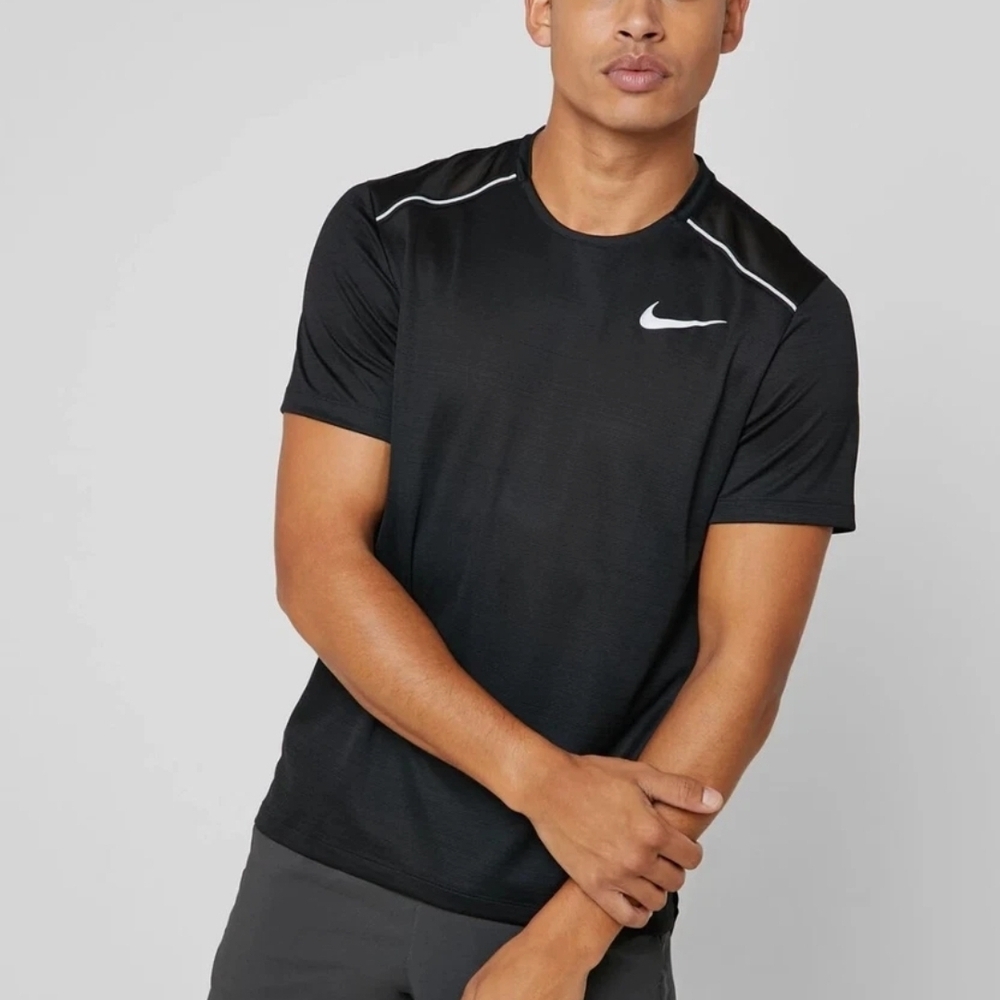 Nike Miler Men's Black Running Training  Sports Shirt Small Reflective Sliver